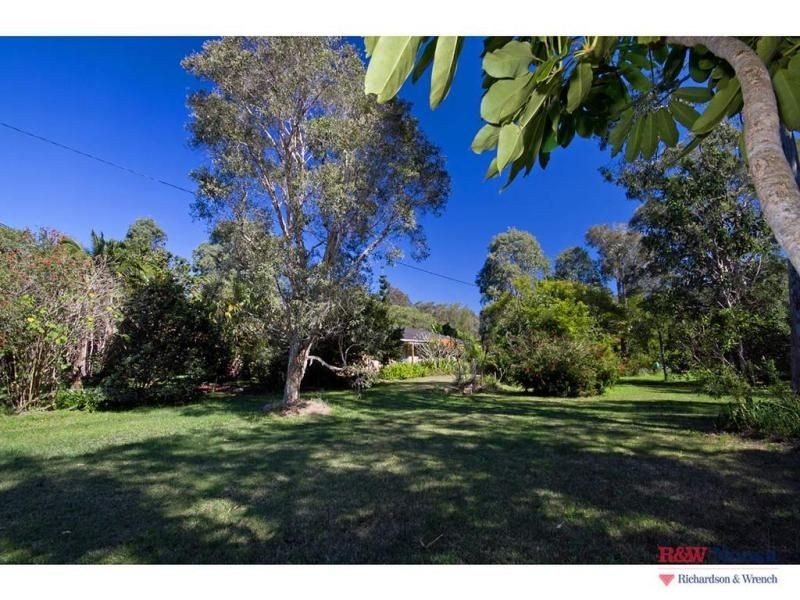 135 Lake Weyba Drive, Noosaville QLD 4566