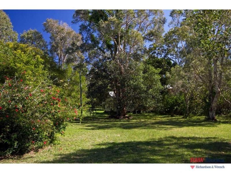 135 Lake Weyba Drive, Noosaville QLD 4566