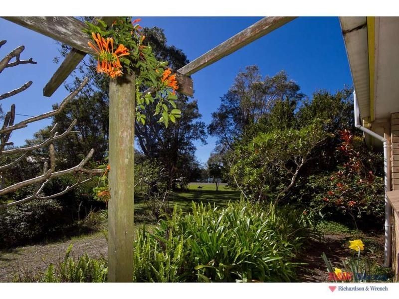 135 Lake Weyba Drive, Noosaville QLD 4566