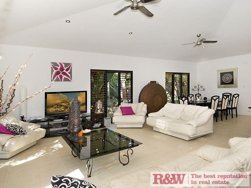 35 Waterside Court, Noosa Waters QLD 4566