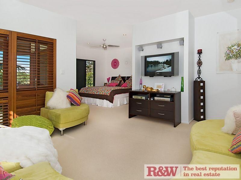 35 Waterside Court, Noosa Waters QLD 4566