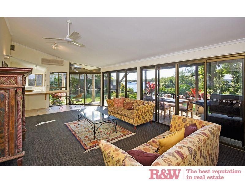 10 Noosa Parade, Noosa Heads QLD 4567