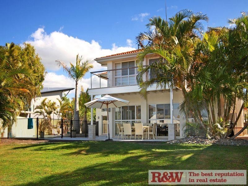 4 The Peninsula, Noosa Waters QLD 4566