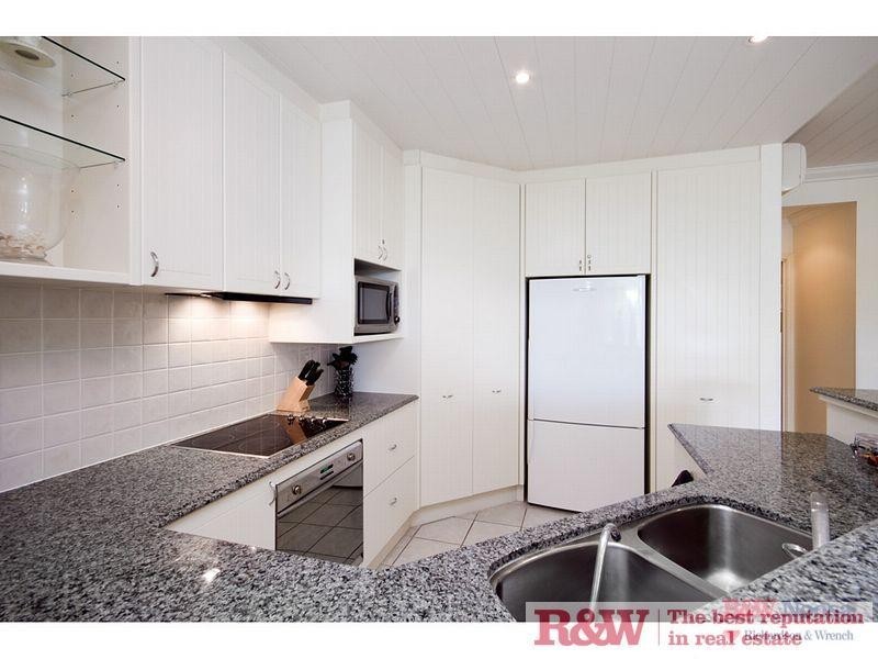 Apartment 7, ‘Hemmingway Villas’, 19 Russell Street, Noosaville QLD 4566