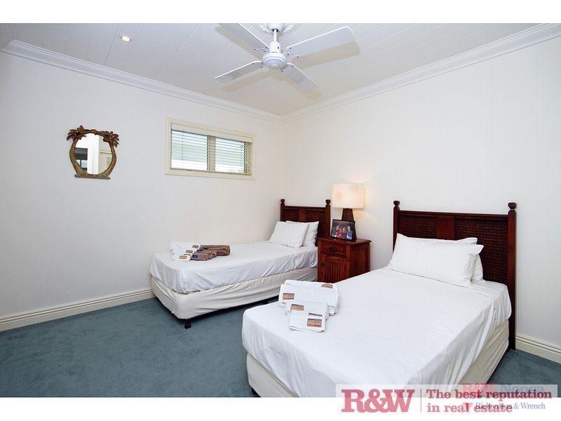 Apartment 7, ‘Hemmingway Villas’, 19 Russell Street, Noosaville QLD 4566