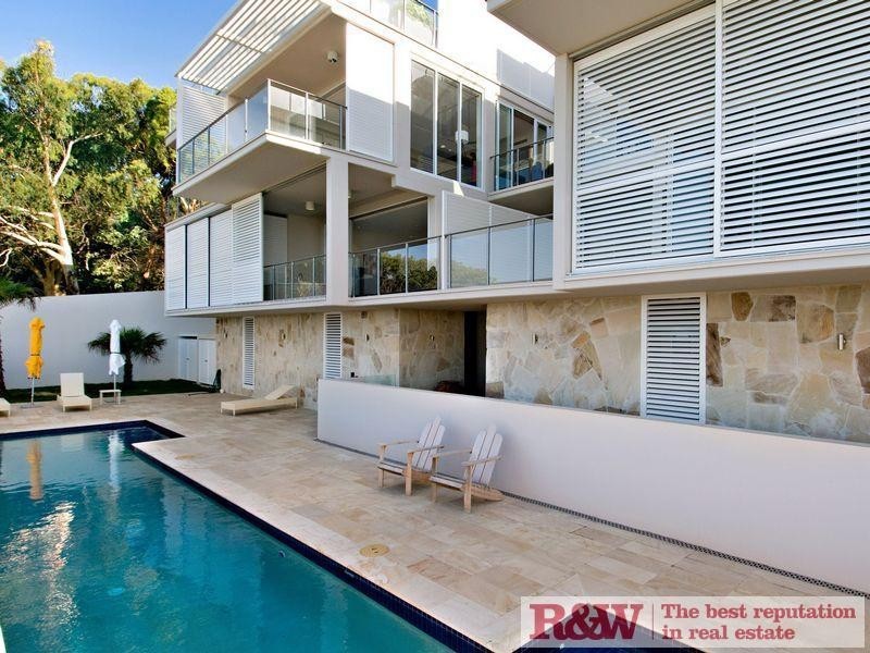 Apartment 2, ‘Ocean View’, 7 Ocean View Parade, Rainbow Beach QLD 4581