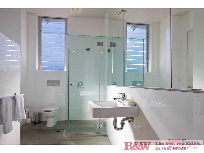 37 Noosa Drive, Noosa Heads QLD 4567