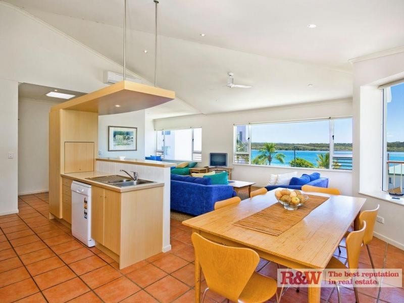 5/3 Drifters, William Street, Noosaville QLD 4566