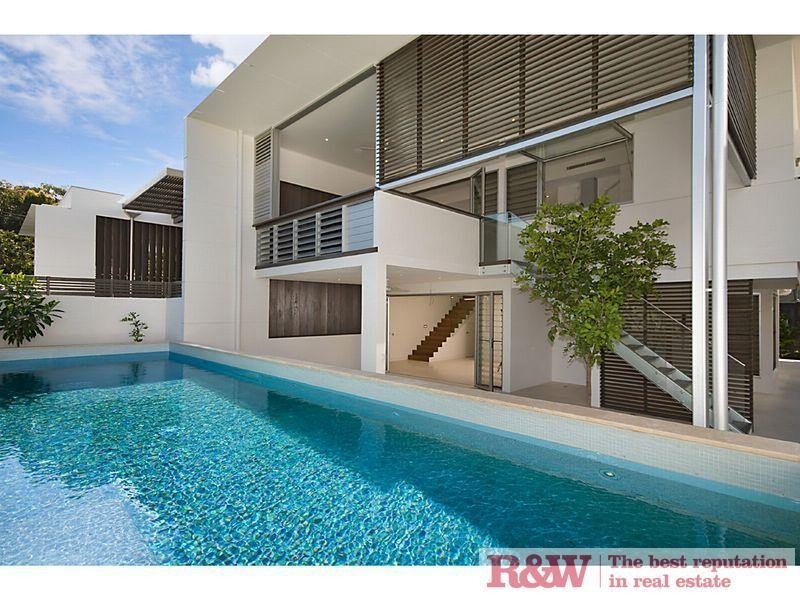 Apartment 2, 56 Ferguson Street, Sunshine Beach QLD 4567