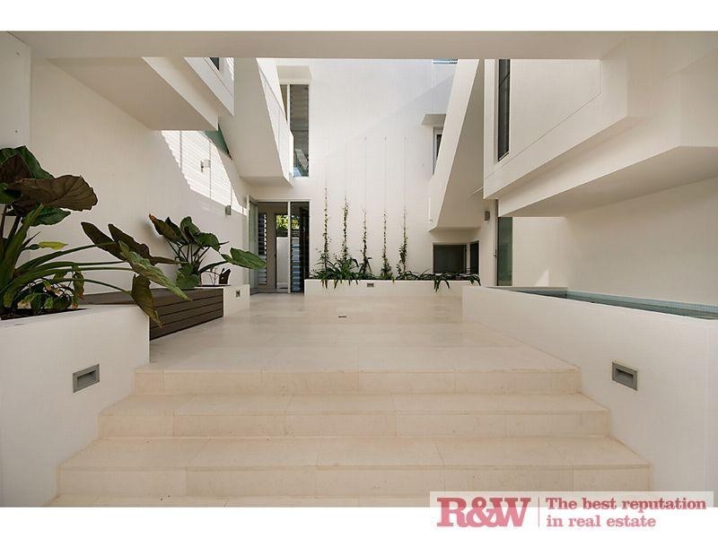 Apartment 2, 56 Ferguson Street, Sunshine Beach QLD 4567