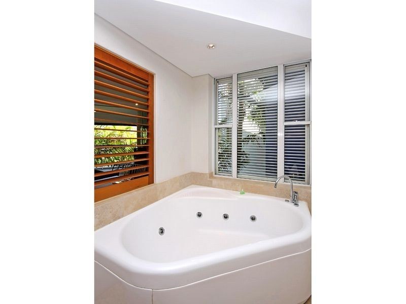 312/16 ‘Noosa Blue Resort’ Noosa Drive, Noosa Heads QLD 4567
