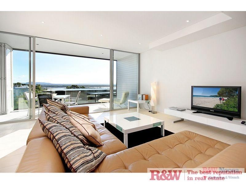 Apartment 12, The Rise, 37 Noosa Drive, Noosa Heads QLD 4567