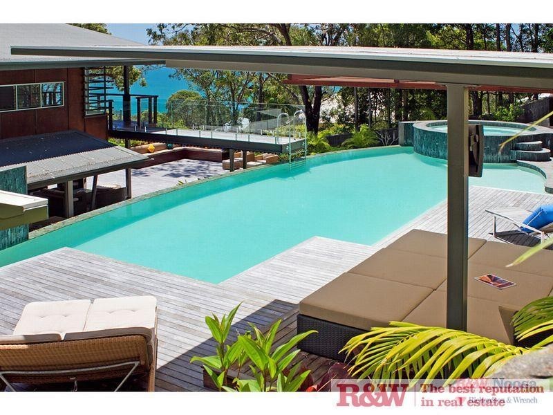 20 Bayview Road, Noosa Heads QLD 4567