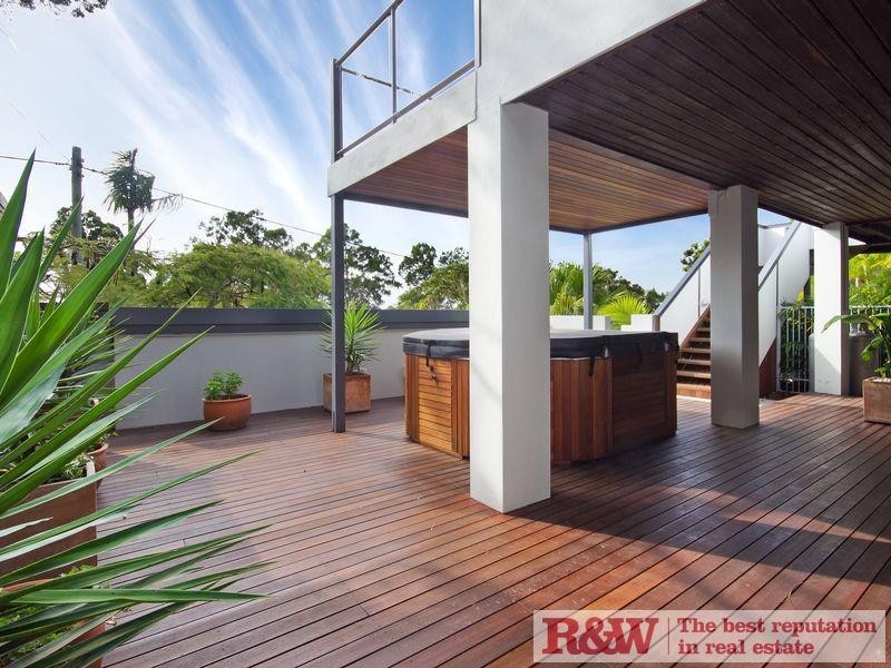 300 David Low Way, Peregian Beach QLD 4573