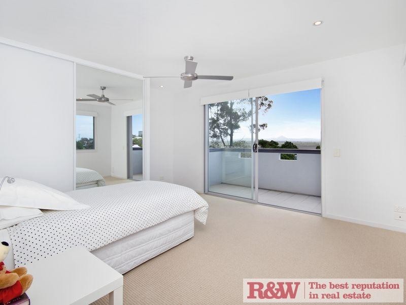 300 David Low Way, Peregian Beach QLD 4573