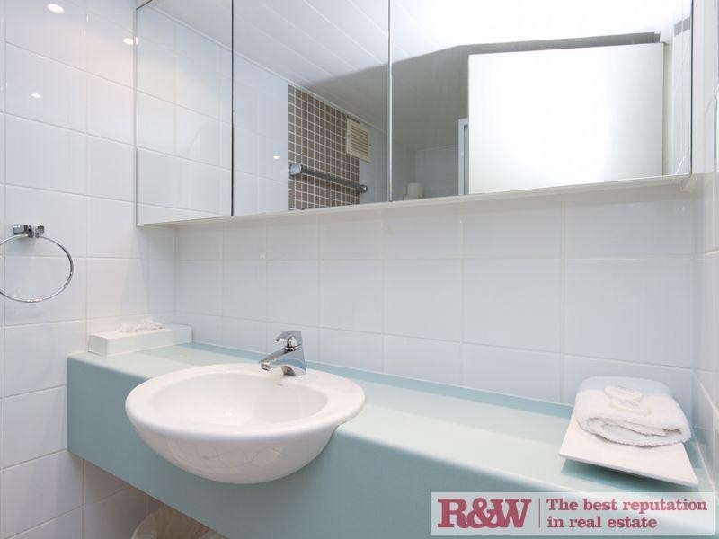 Apartment 304/305, Hotel Laguna, 6 Hastings Street, Noosa Heads QLD 4567