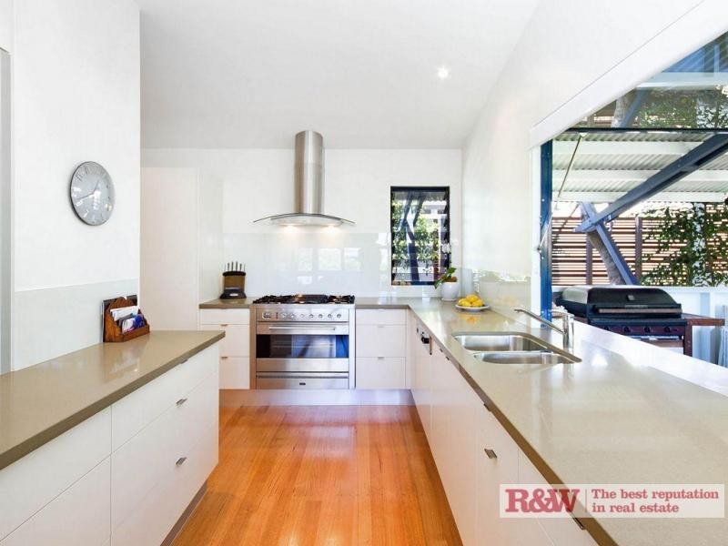 11 McAnally Drive, Sunshine Beach QLD 4567