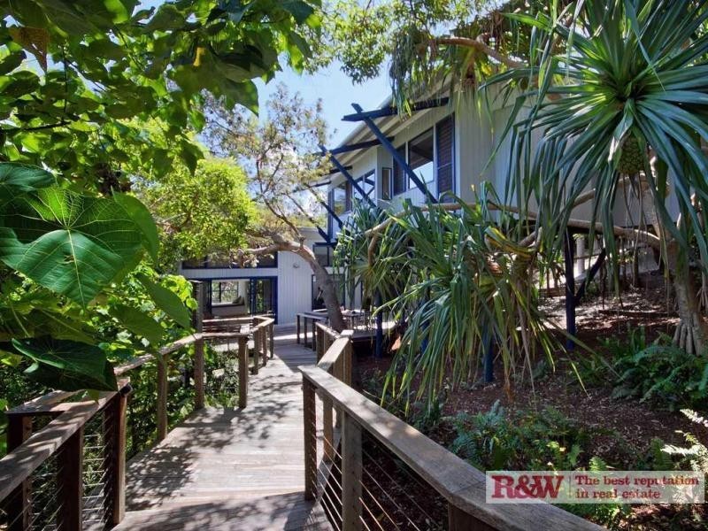 11 McAnally Drive, Sunshine Beach QLD 4567