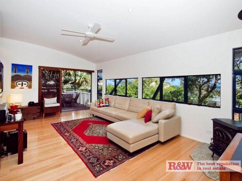 11 McAnally Drive, Sunshine Beach QLD 4567