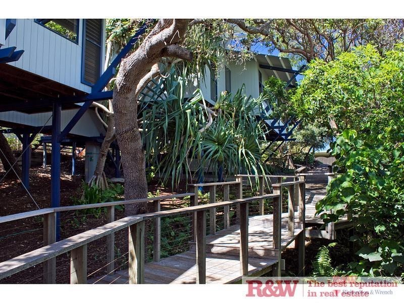 11 McAnally Drive, Sunshine Beach QLD 4567