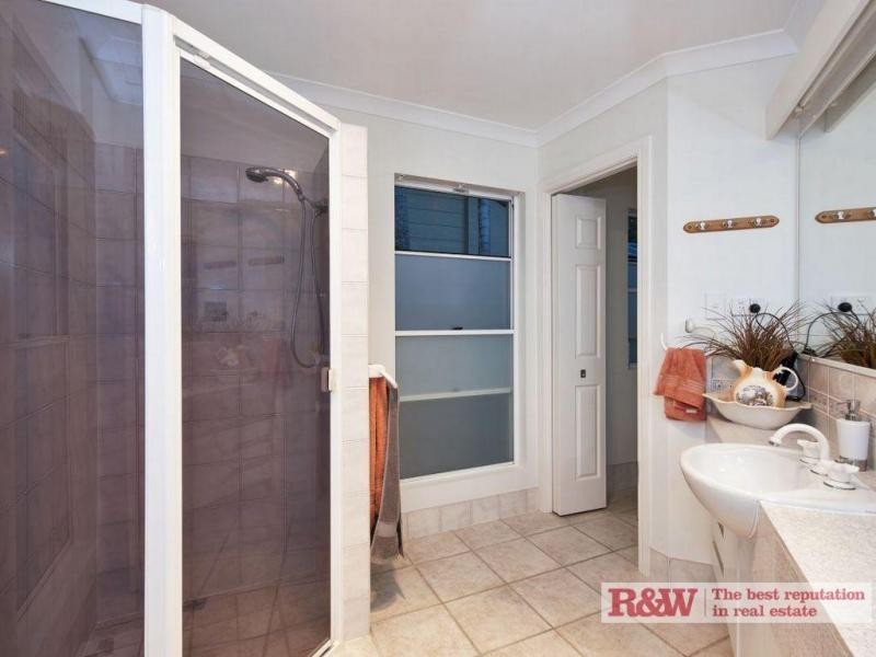 5 Helm Court, Noosa Waters QLD 4566