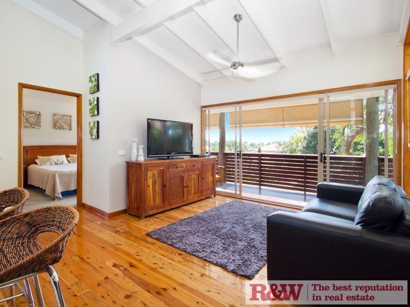 4 Southern Cross Parade, Sunrise Beach QLD 4567