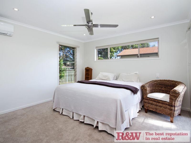 4 Southern Cross Parade, Sunrise Beach QLD 4567