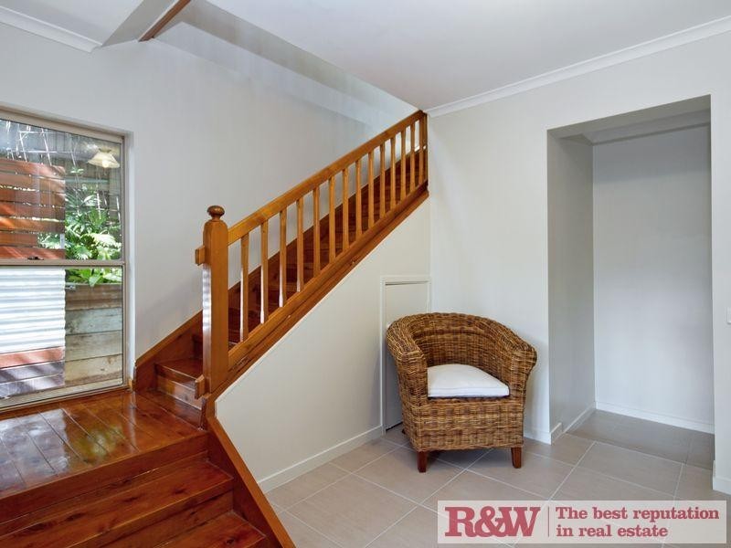 4 Southern Cross Parade, Sunrise Beach QLD 4567