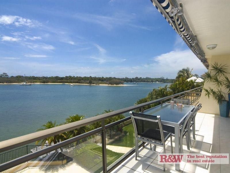 4/80 Commodore, Noosa Parade, Noosa Heads QLD 4567