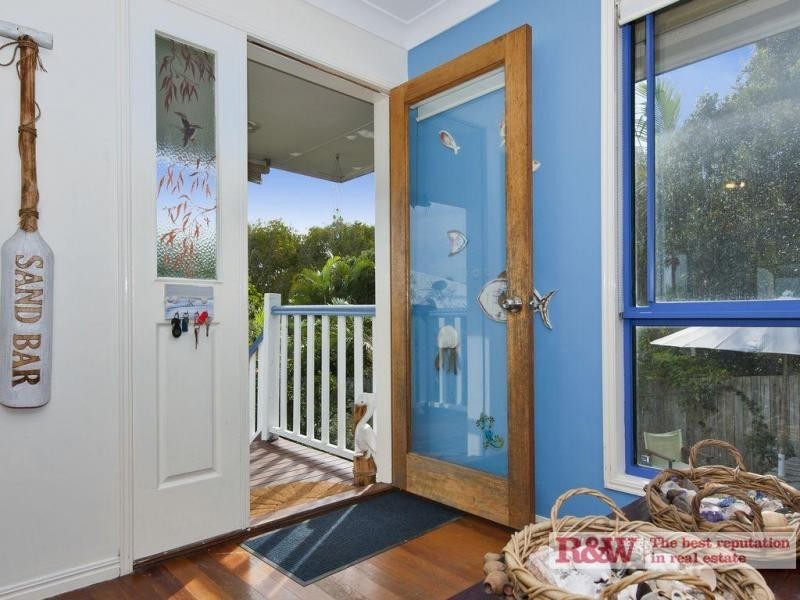 6 Bowsprit Place, Sunrise Beach QLD 4567