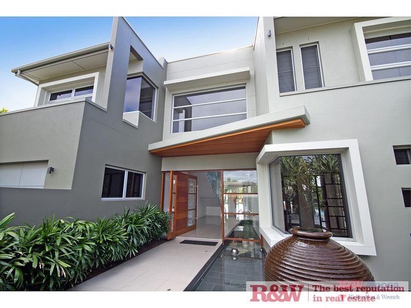 16 Seahorse Place, Noosa Waters QLD 4566