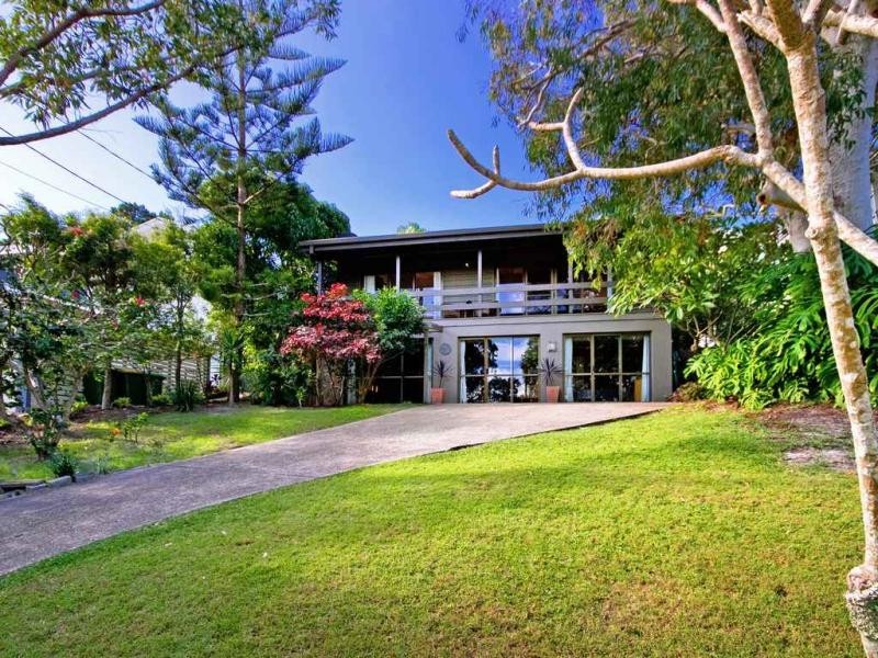 17 Nairana Rest, Noosa Heads QLD 4567