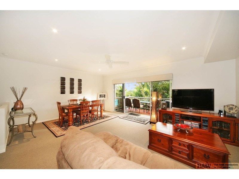 2/5 Katharina Street, Noosa Heads QLD 4567