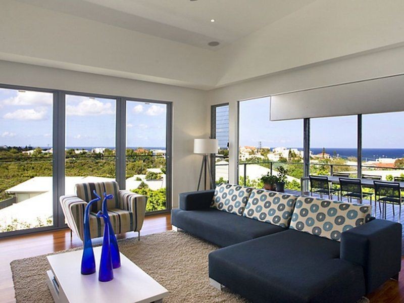 5 Compass Place, Sunrise Beach QLD 4567