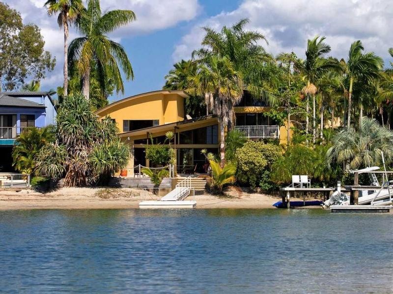 9-11 Ravenwood Drive, Noosa Heads QLD 4567