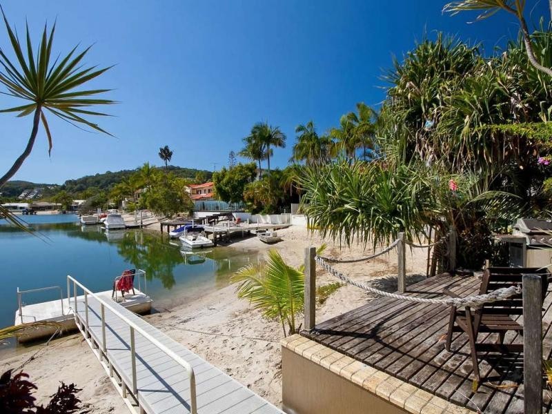 9-11 Ravenwood Drive, Noosa Heads QLD 4567