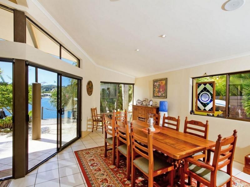 9-11 Ravenwood Drive, Noosa Heads QLD 4567