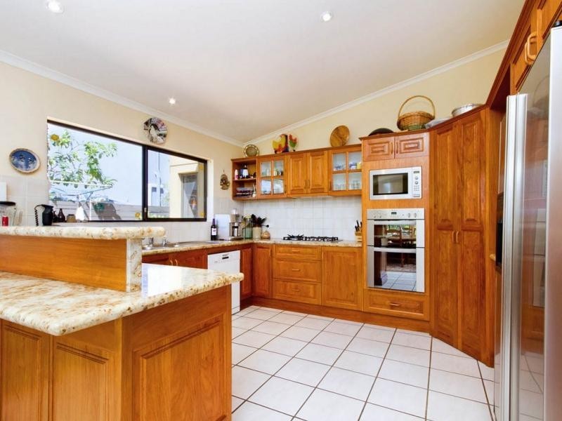 9-11 Ravenwood Drive, Noosa Heads QLD 4567