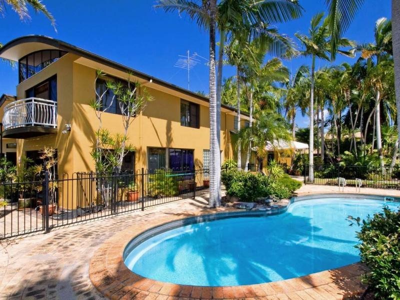 9-11 Ravenwood Drive, Noosa Heads QLD 4567