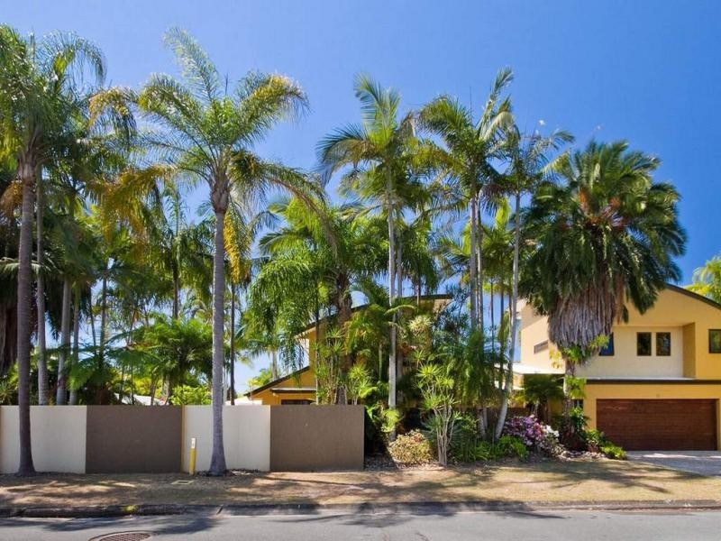 9-11 Ravenwood Drive, Noosa Heads QLD 4567