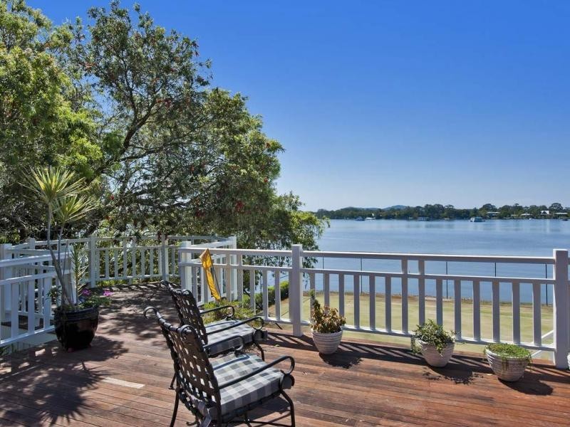 21 Ward Street, Tewantin QLD 4565