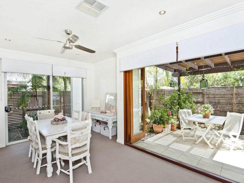1/2 ‘Banyan Villas’ Lake Weyba Drive, Noosaville QLD 4566