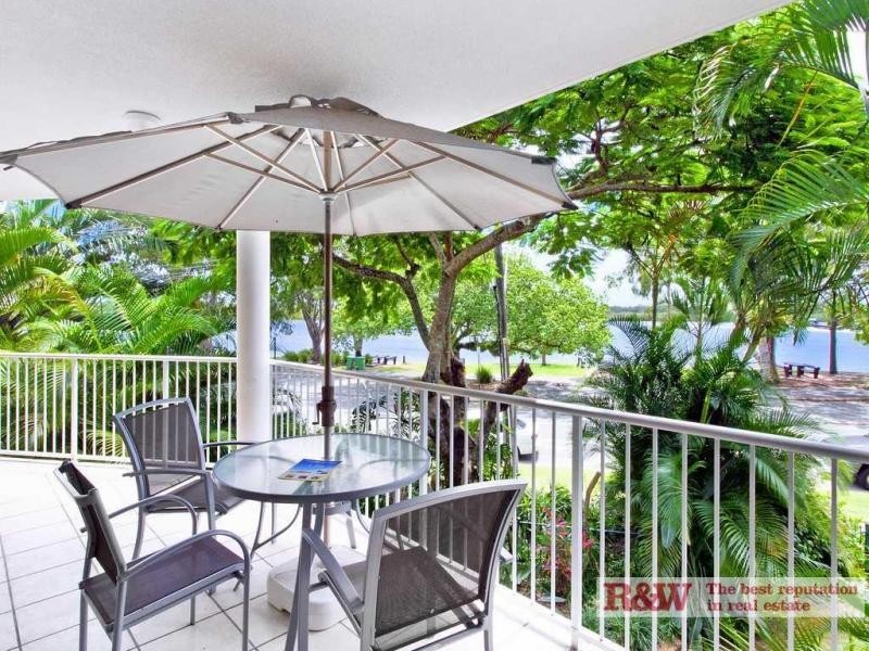 Apartment 4, The Outrigger Beach Resort, 275 Gympie Terrace, Noosaville QLD 4566