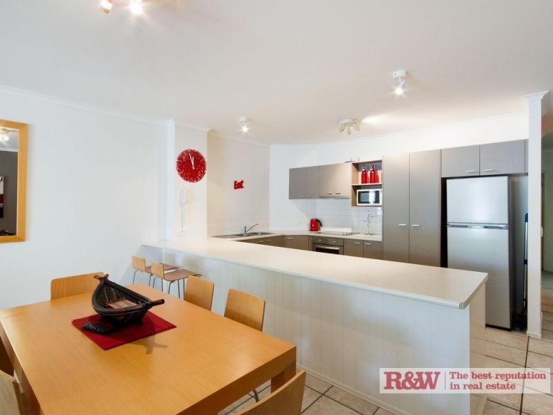 Apartment 4, The Outrigger Beach Resort, 273 Gympie Terrace, Noosaville QLD 4566