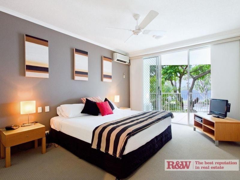 Apartment 4, The Outrigger Beach Resort, 273 Gympie Terrace, Noosaville QLD 4566