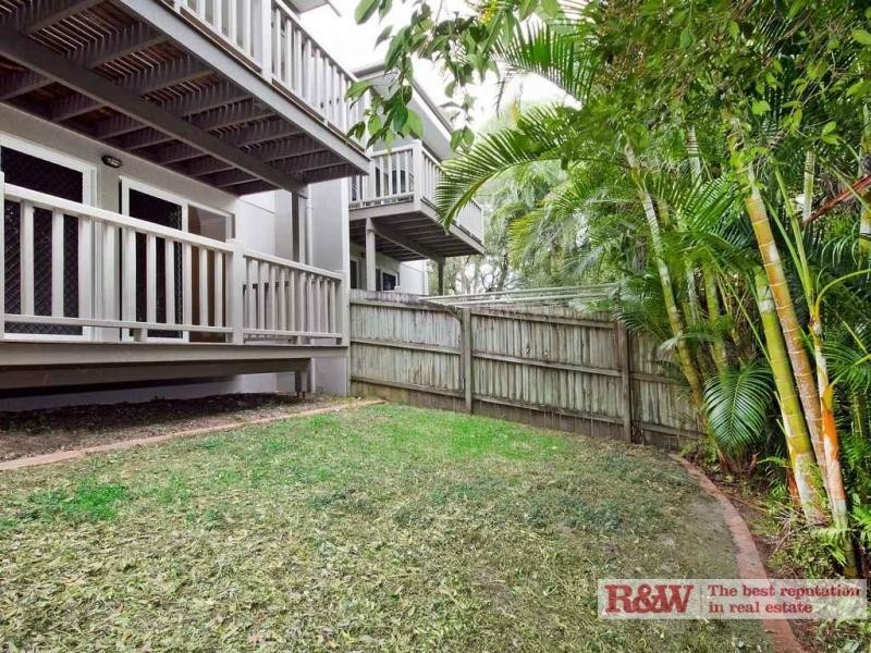 Apartment 2, 5 Katharina Street, Noosa Heads QLD 4567