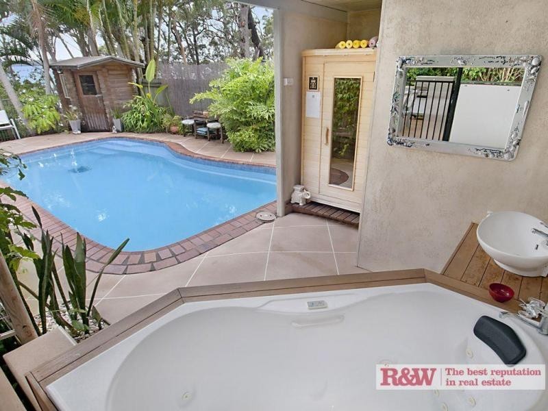 39 Morning Glory Drive, Cooroibah QLD 4565