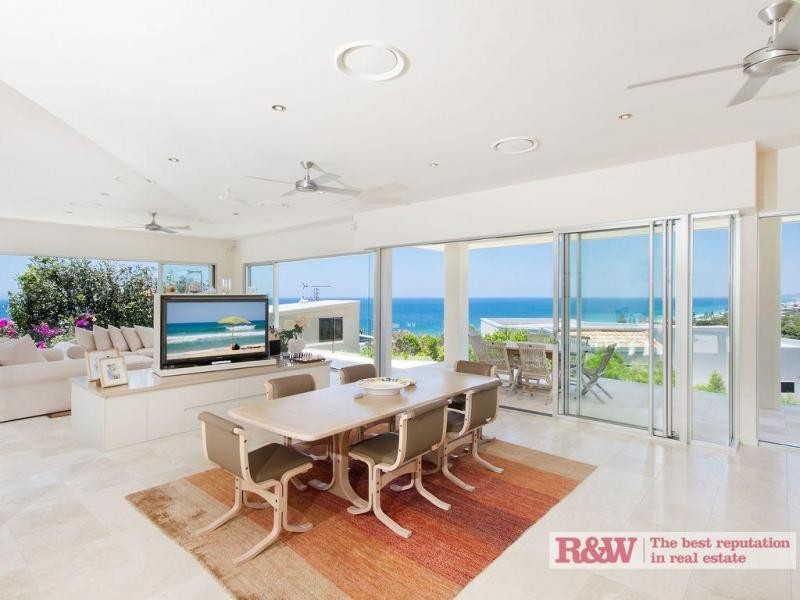 9 Kiamba Court, Sunshine Beach QLD 4567