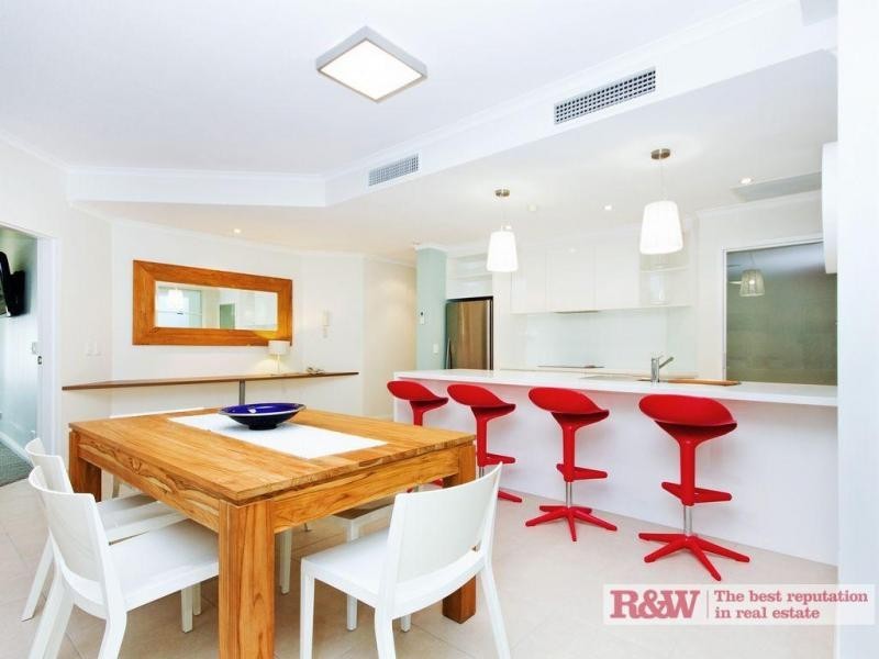 Apartment 5, The Emerald, 42 Hastings Street, Noosa Heads QLD 4567