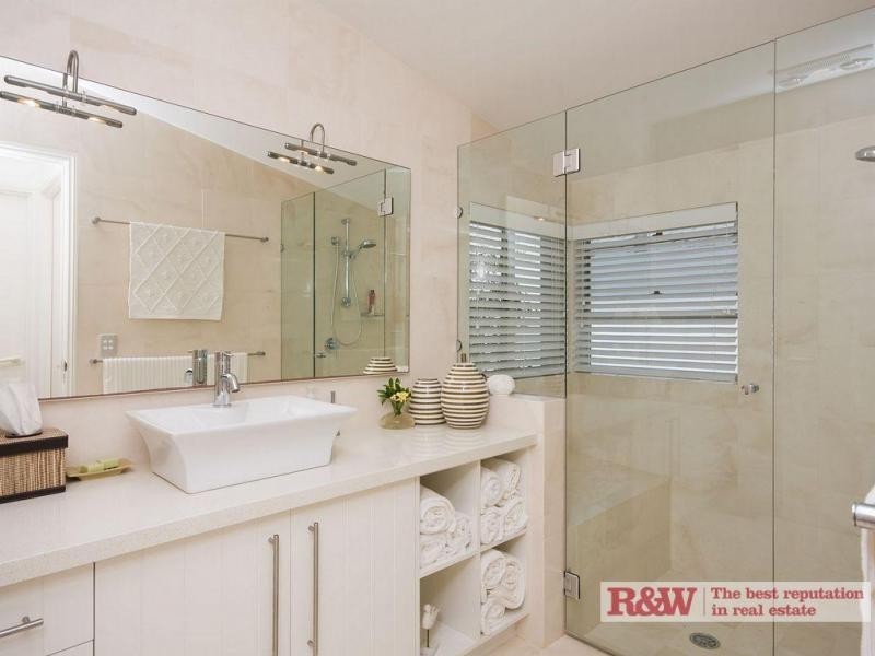 43 Cooran Court, Noosa Heads QLD 4567